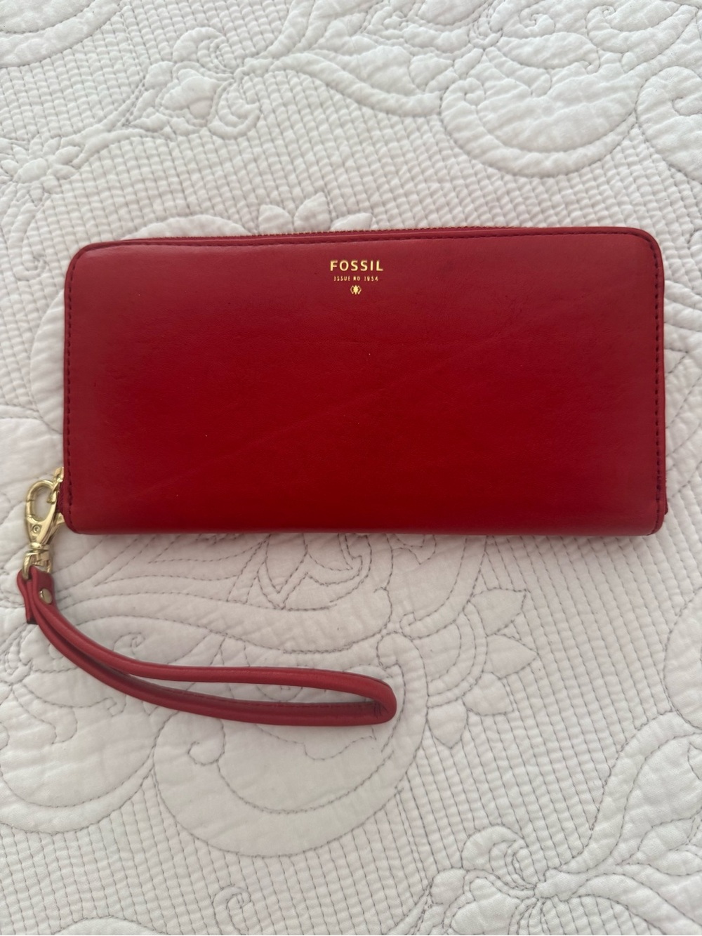 Fossil Logan Zip Around Leather Wallet Wristlet Red Gold Hardware